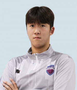 33. 이동현 (FW)